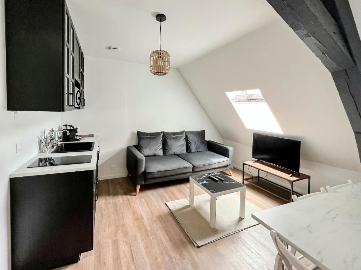 Tournelles Vue Cathedrale- Maison Climatisee Du Xvie Siecle Classee Apartment แร็งส์ ภายนอก รูปภาพ