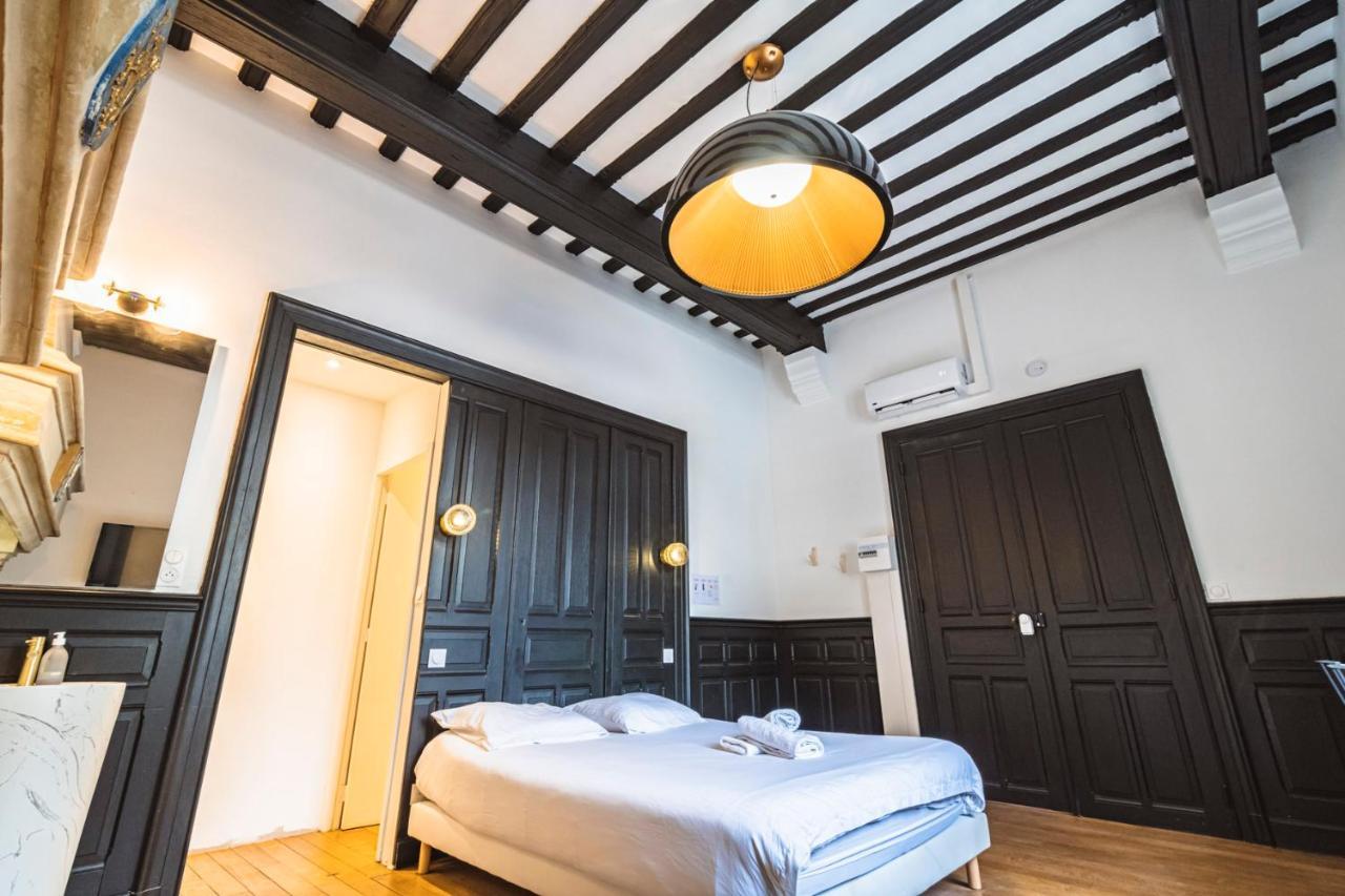 Tournelles Vue Cathedrale- Maison Climatisee Du Xvie Siecle Classee Apartment แร็งส์ ภายนอก รูปภาพ