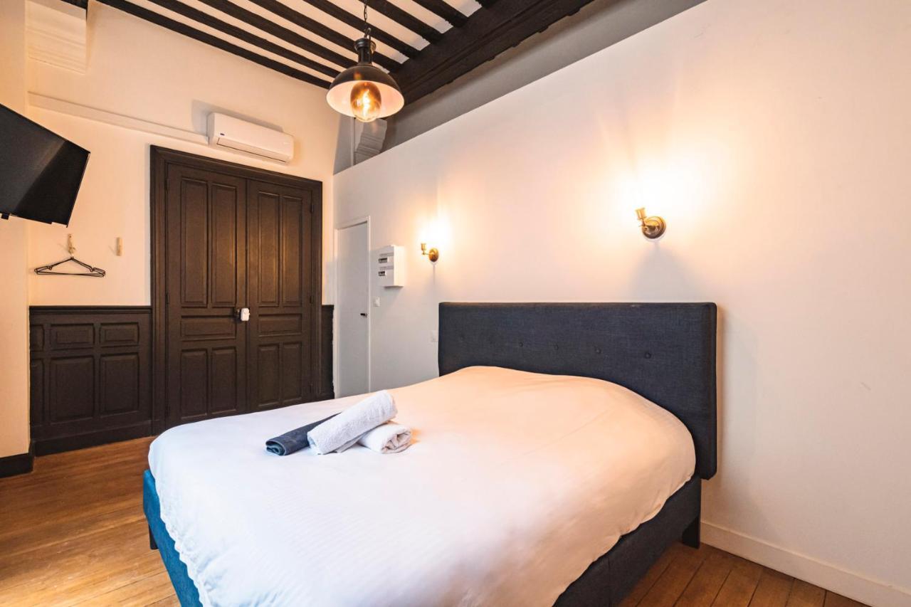 Tournelles Vue Cathedrale- Maison Climatisee Du Xvie Siecle Classee Apartment แร็งส์ ภายนอก รูปภาพ