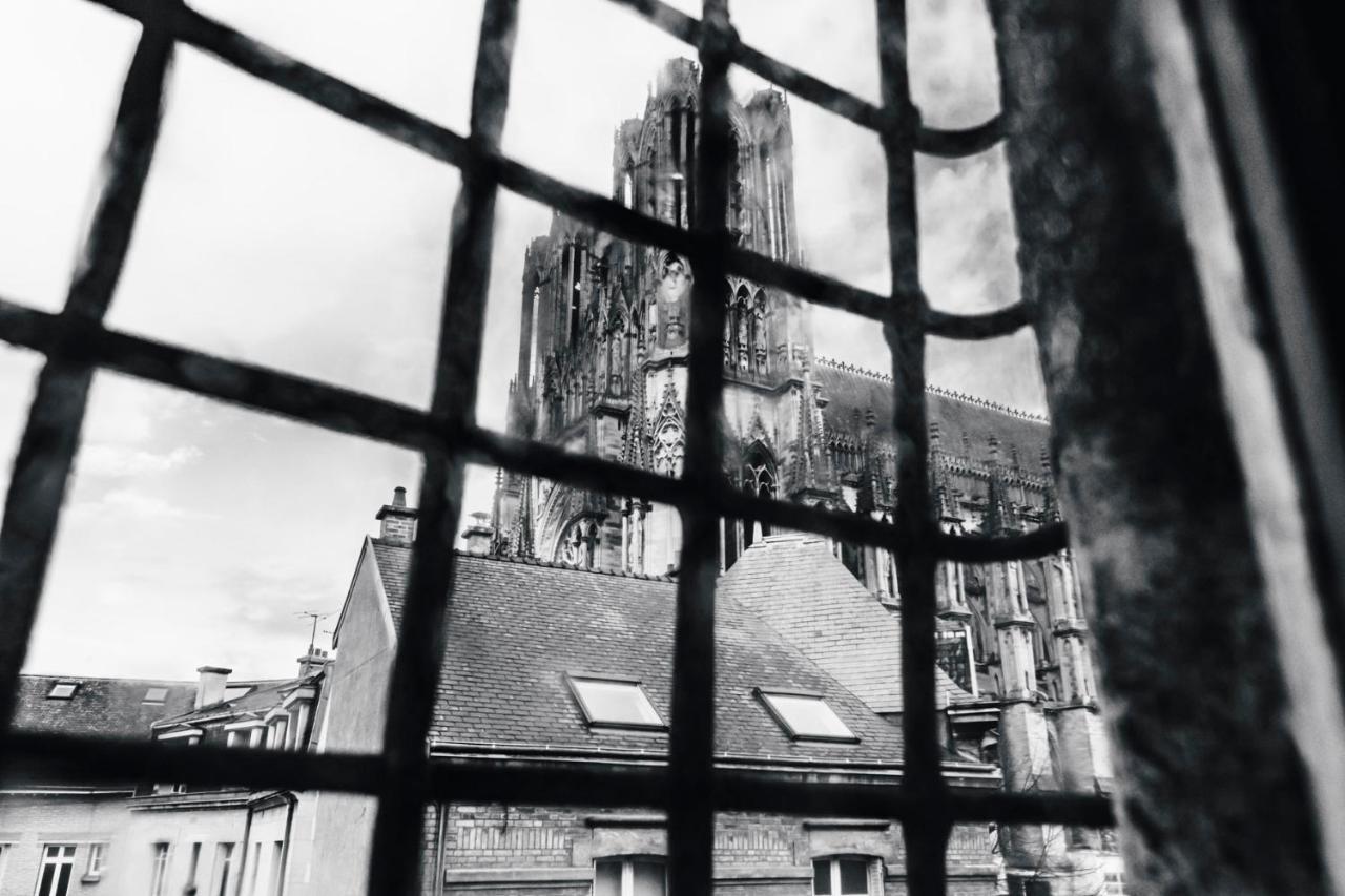 Tournelles Vue Cathedrale- Maison Climatisee Du Xvie Siecle Classee Apartment แร็งส์ ภายนอก รูปภาพ