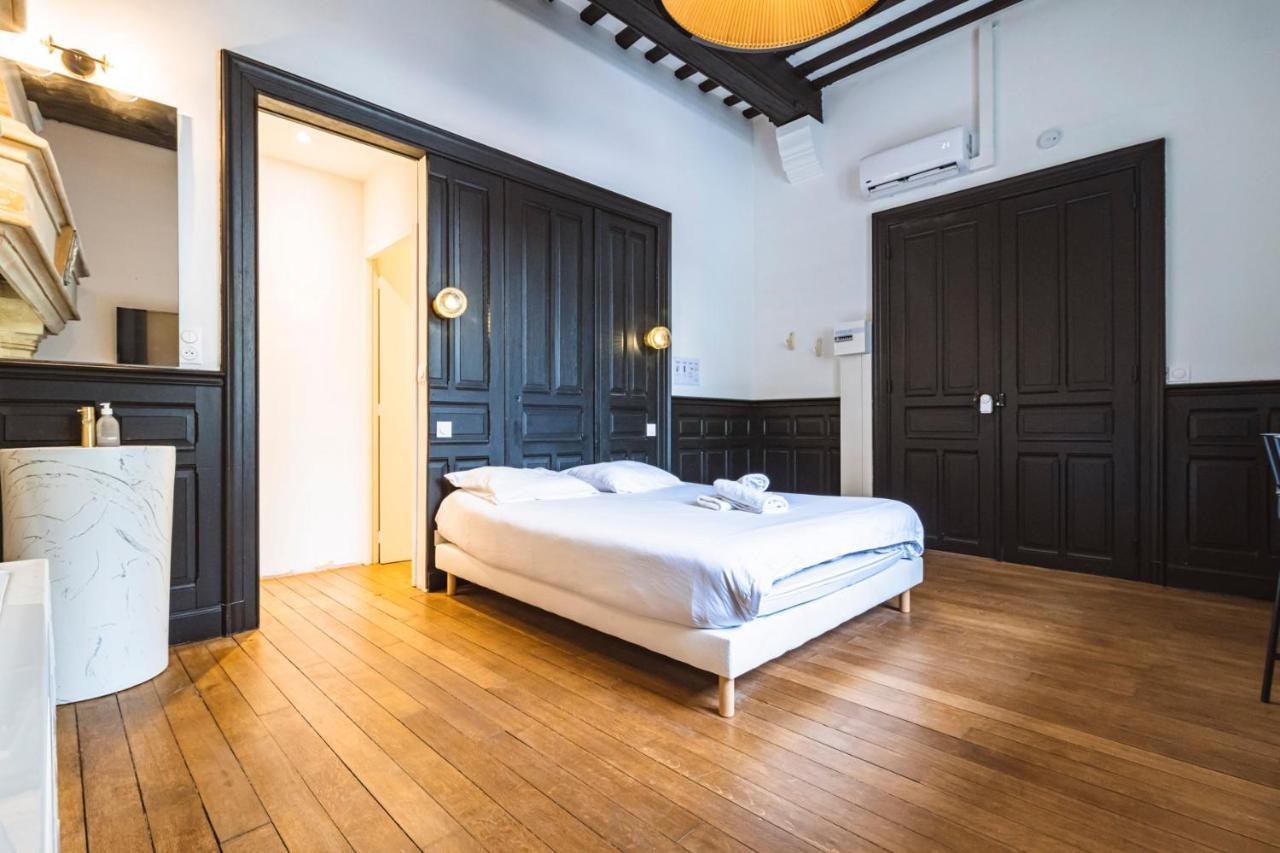 Tournelles Vue Cathedrale- Maison Climatisee Du Xvie Siecle Classee Apartment แร็งส์ ภายนอก รูปภาพ