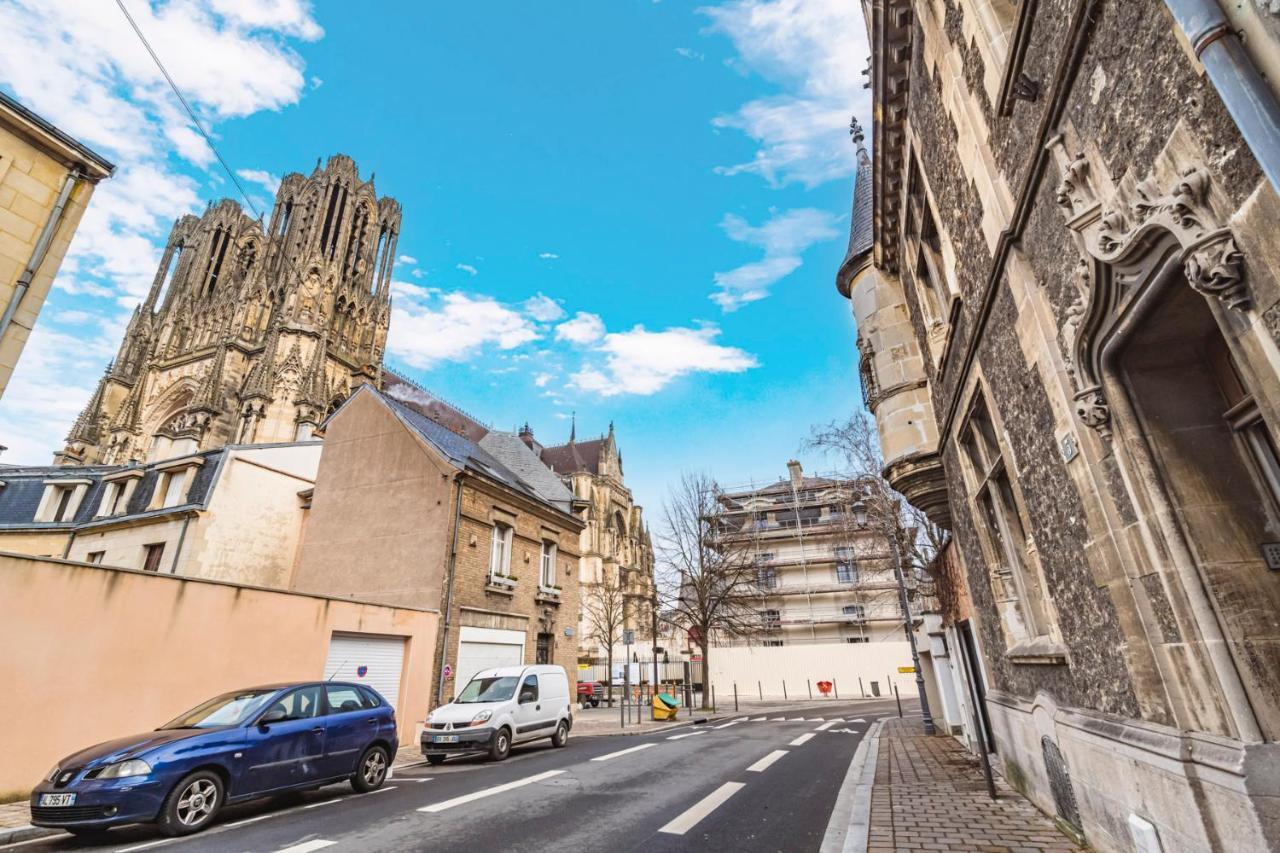 Tournelles Vue Cathedrale- Maison Climatisee Du Xvie Siecle Classee Apartment แร็งส์ ภายนอก รูปภาพ