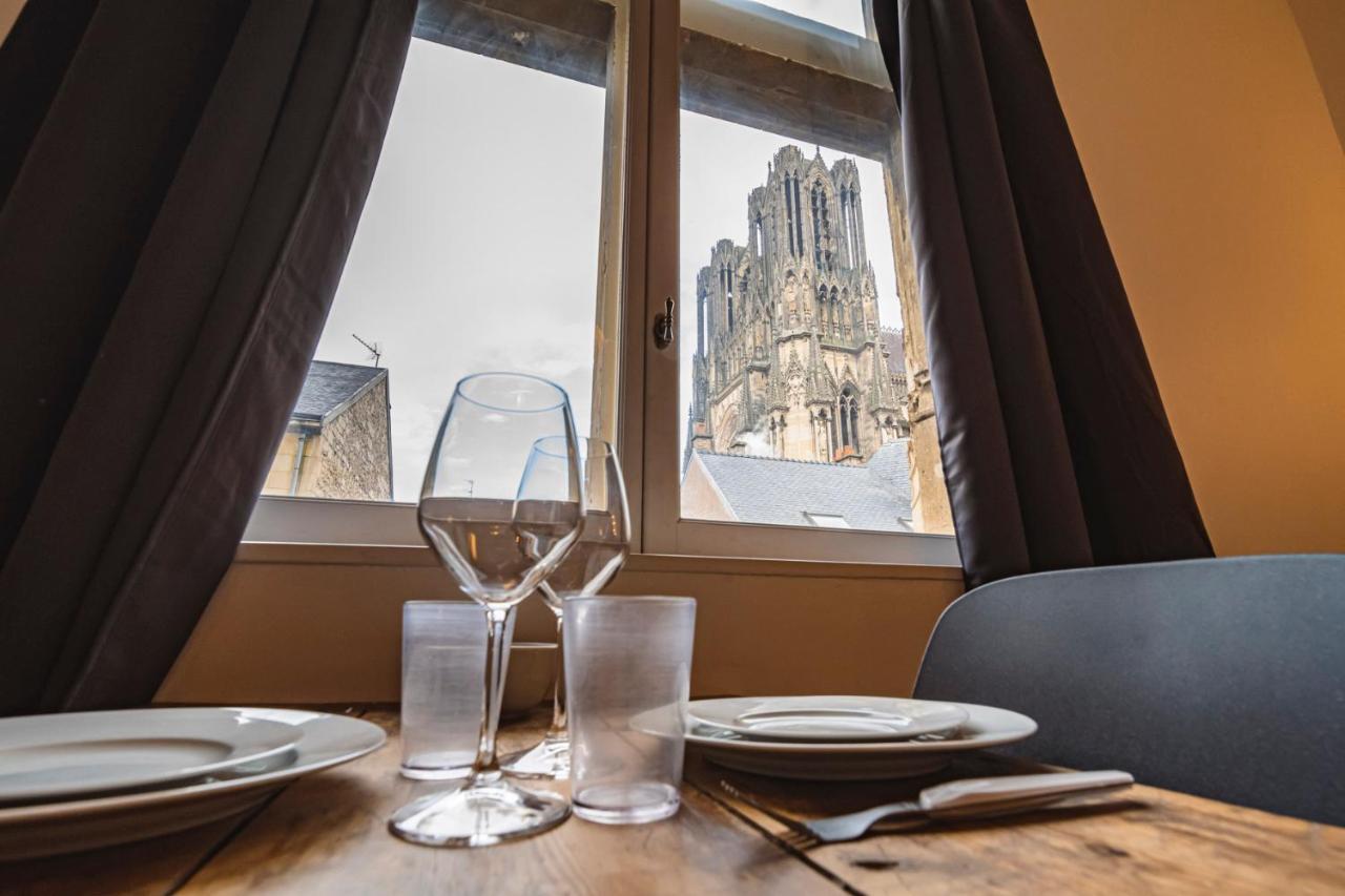 Tournelles Vue Cathedrale- Maison Climatisee Du Xvie Siecle Classee Apartment แร็งส์ ภายนอก รูปภาพ