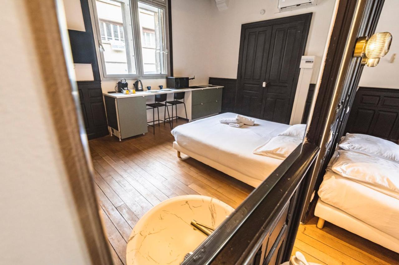 Tournelles Vue Cathedrale- Maison Climatisee Du Xvie Siecle Classee Apartment แร็งส์ ภายนอก รูปภาพ